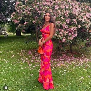 Millie Modelli Picasso Maxi Dress & Headscarf - Pink and orange